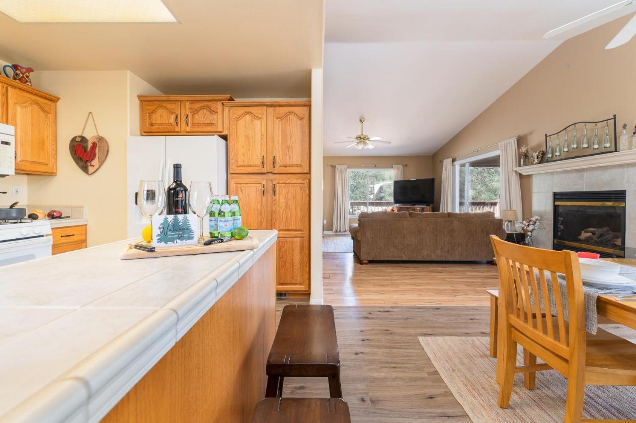 Lazy Squirrel - Cozy Family House With Full Game Room Kernville Exterior photo
